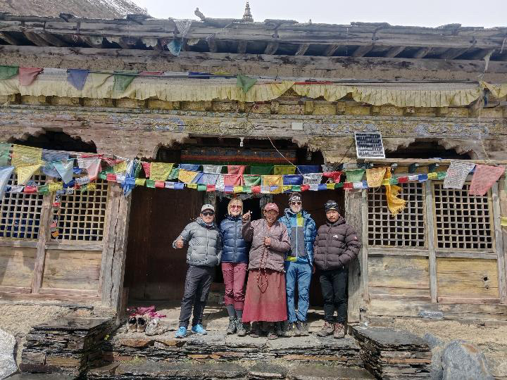 Tsum Valley trek with clients